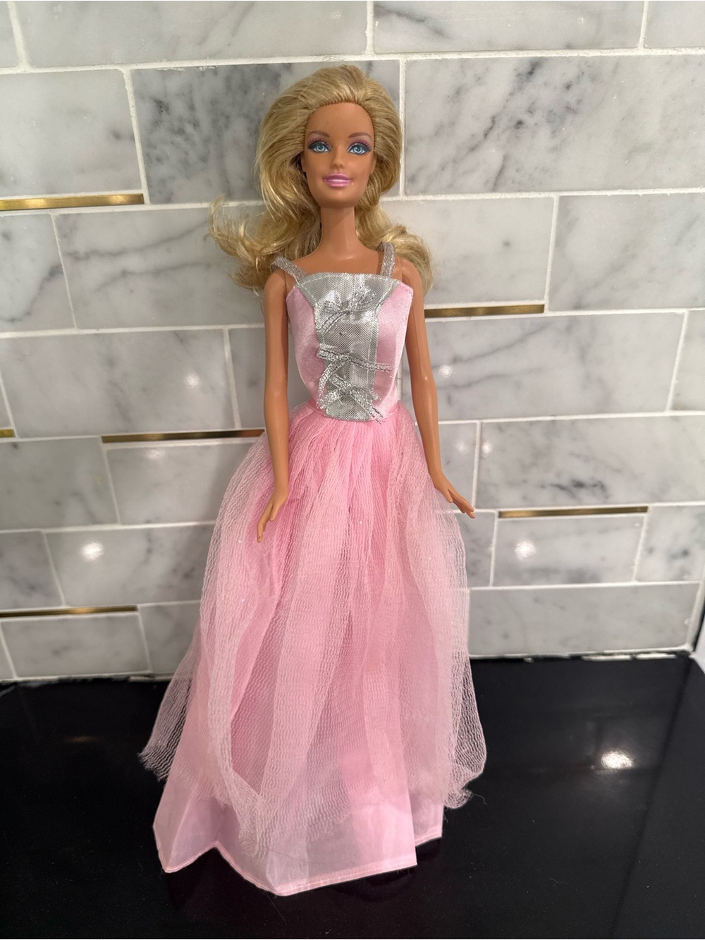 Vintage Barbie Mattel 1998 Princess Pink Dress Blonde Hair Fashion Doll Kids Toy